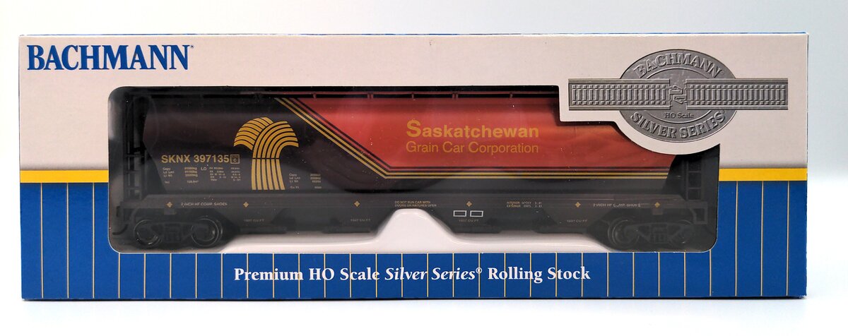 Bachmann 73802 HO Saskatchewan Cylindrical Grain Hopper with FRED #397135