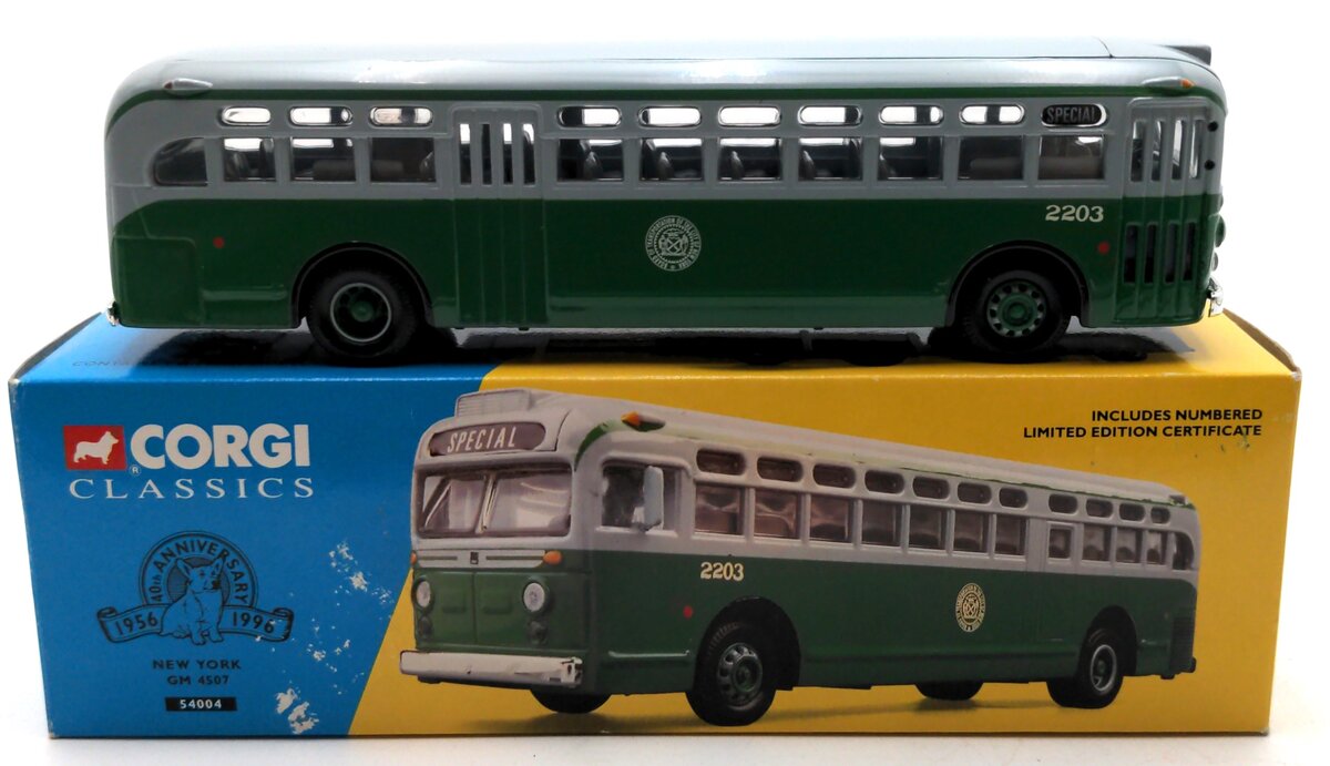 Corgi 54004 1:50 New York GM 4507 Bus #2203