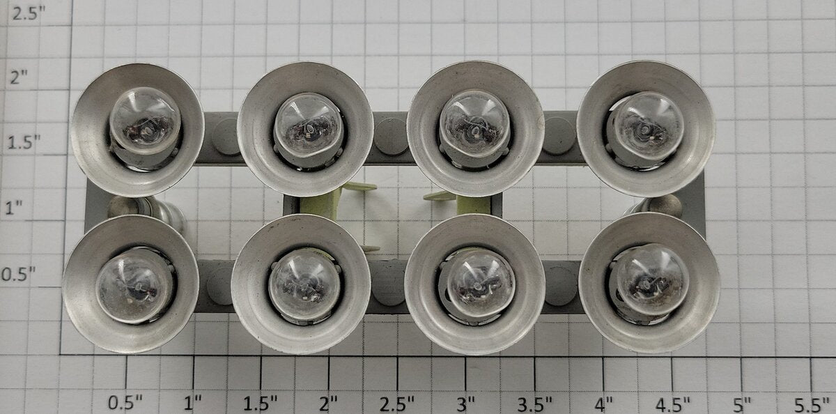 Lionel 195-75 O Gauge 8-Bulb Floodlight Head in Separate Sale Box