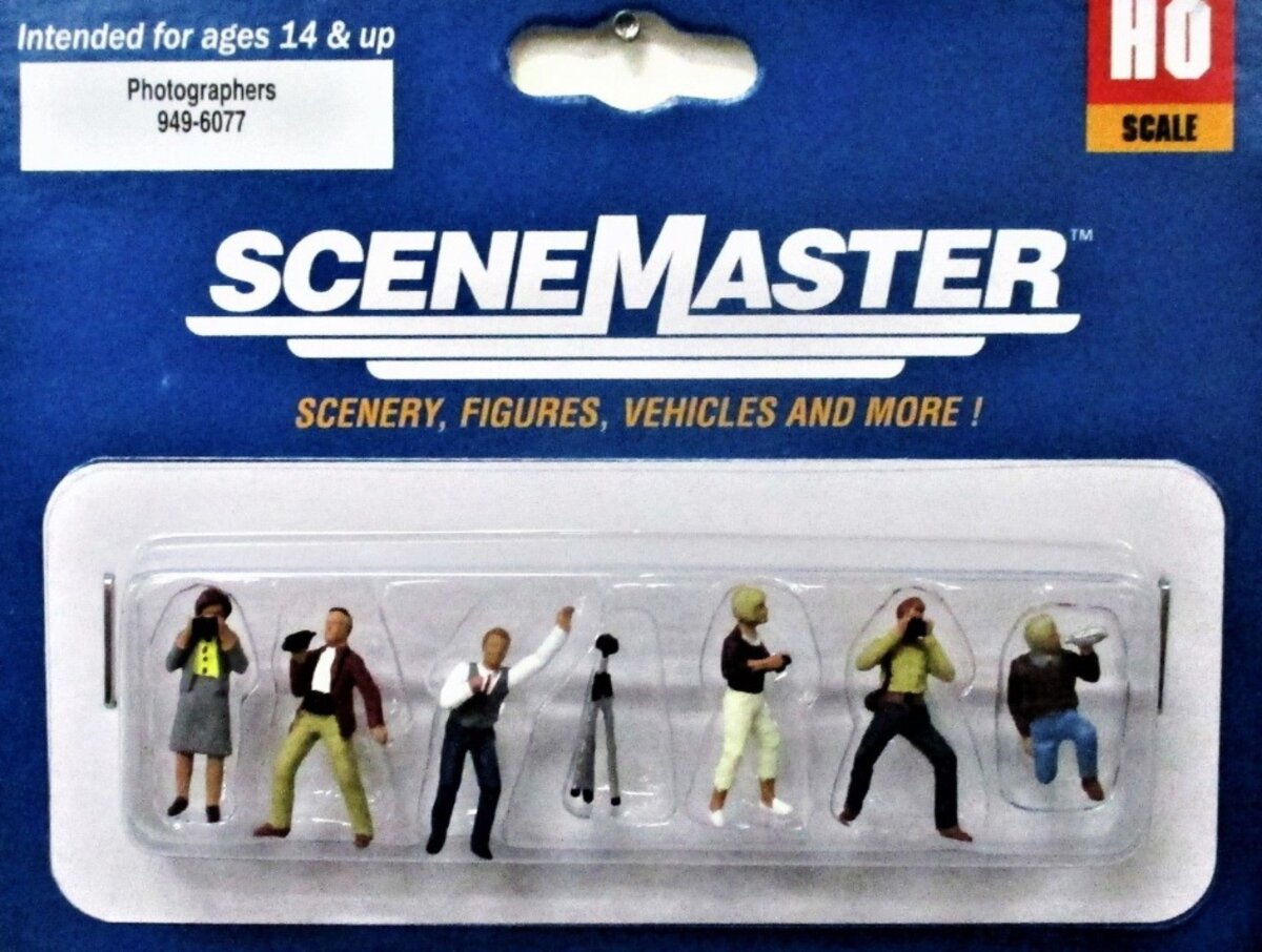 Walthers 949-6077 HO Scale SceneMaster Photographers Figures (Set of 6)