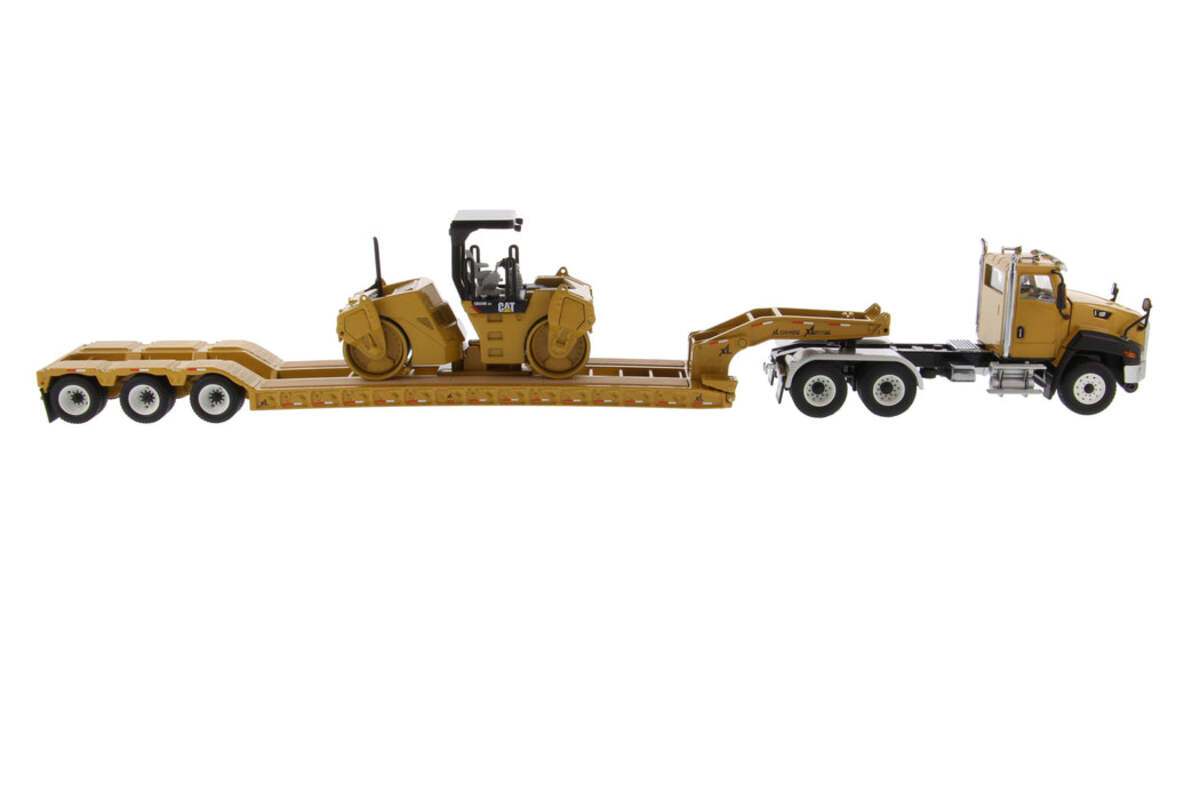 DieCast Masters 85601C 1:50 Core Classics Series Caterpillar CT660 Day Cab