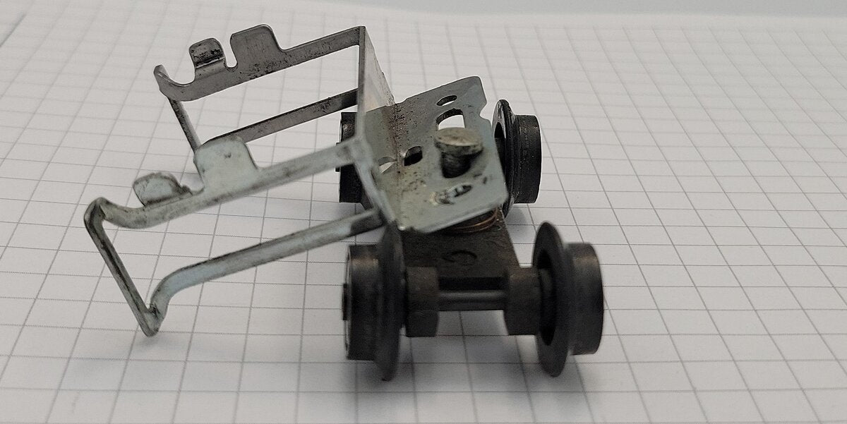 American Flyer XA10081A Metal Pilot Truck Assembly and Crosshead Guide