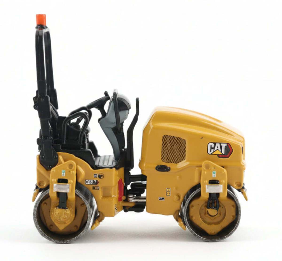 DieCast Masters 85593 1:50 High Line Series Caterpillar CB-2.7 Utility Compactor