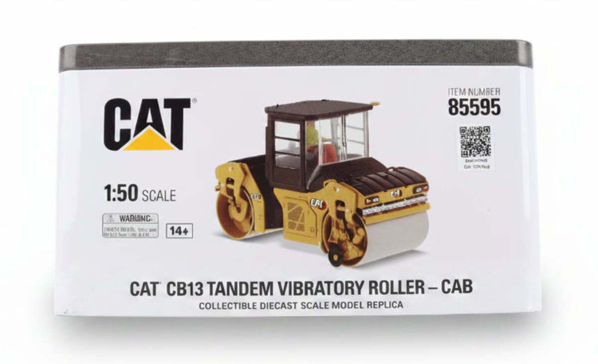 Diecast Masters 85595 1:50 Caterpillar CB-13 Tandem Vibratory Roller Vehicle