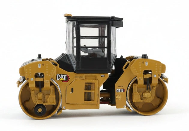 Diecast Masters 85595 1:50 Caterpillar CB-13 Tandem Vibratory Roller Vehicle