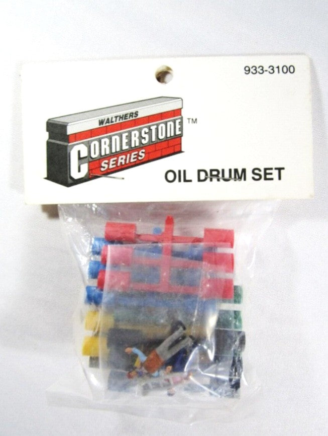 Walthers 933-3100 HO Scale Plastic Oil Drum Set & 3 Painted Figures