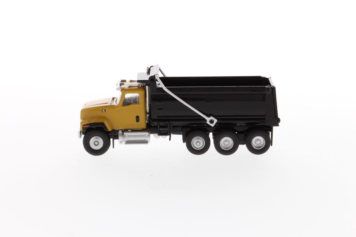 DieCast Masters 85514 1:87 Caterpillar CT681 Dump Truck Diecast Model