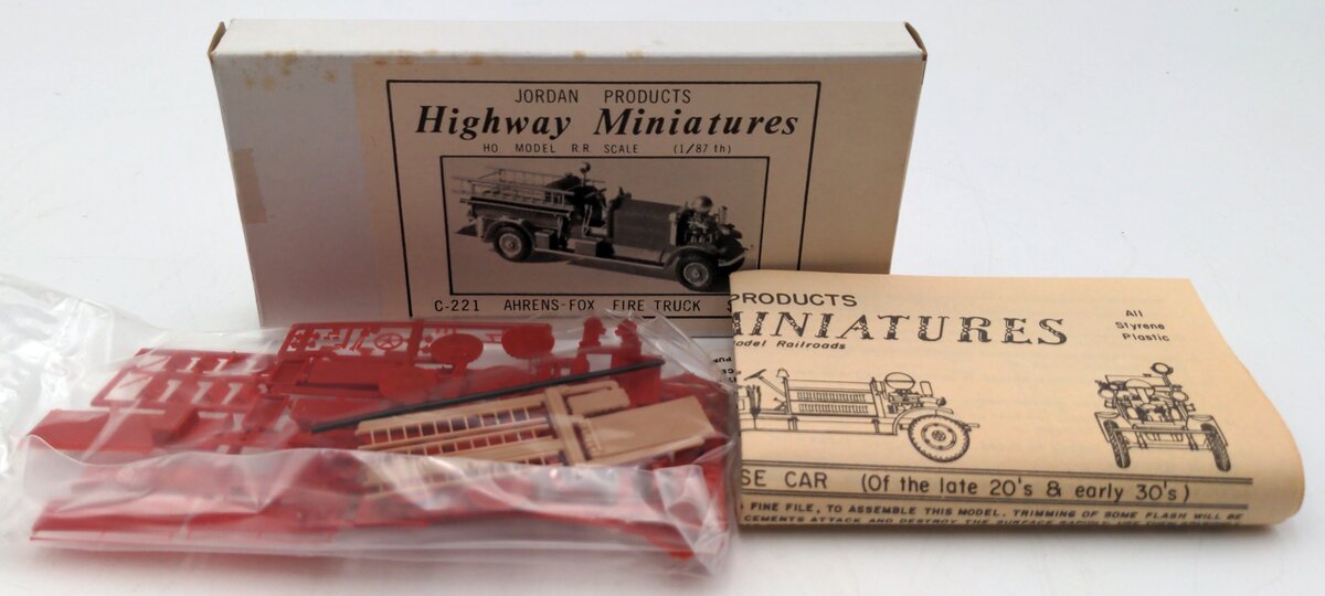 Jordan Products C-221 HO Highway Miniatures Ahrens-Fox Fire Truck