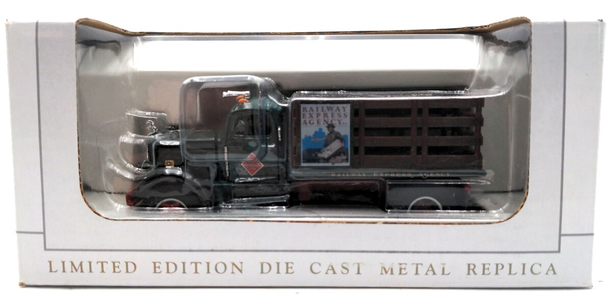 Spec Cast 38010 1:50 Railway Express Stakebed Truck