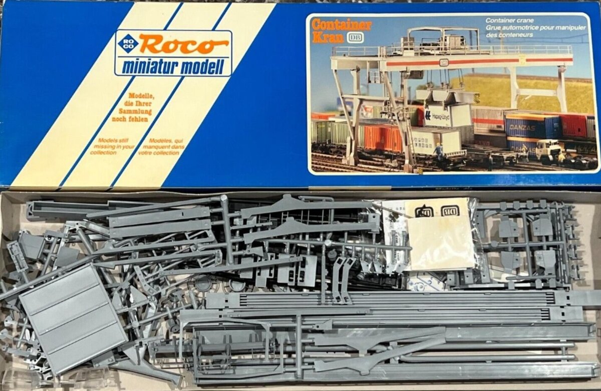 Roco 1786 HO Container Crane Plastic Kit