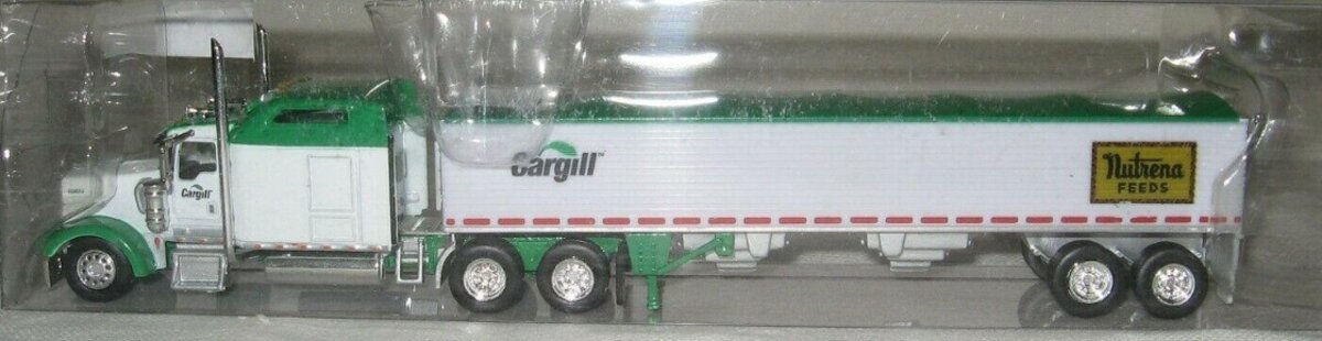 Trucks N'' Stuff TNS084 HO Old Nutrena Kenworth W900L Sleeper W/Grain Trailer