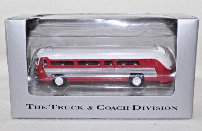 American Precision Models 39013 HO Scale Red & White Passenger Bus