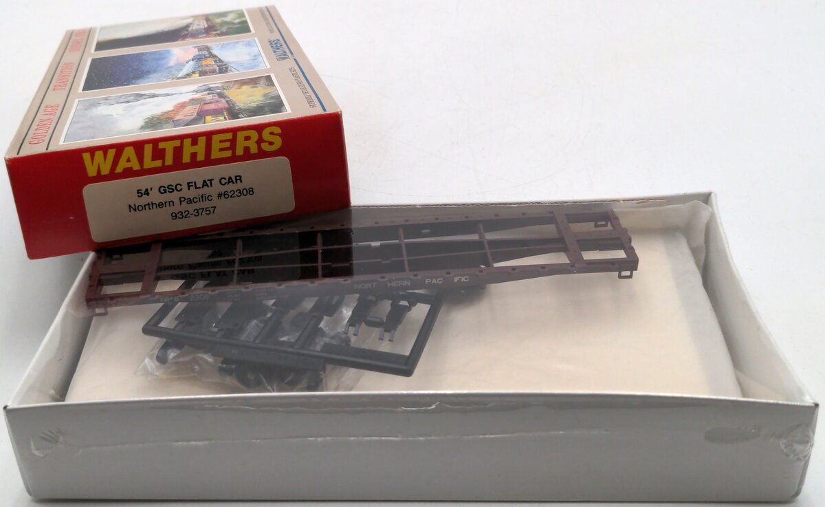 Walthers 932-3757 HO Scale Northern Pacific 54' GSC Flat Car # 62375 Kit