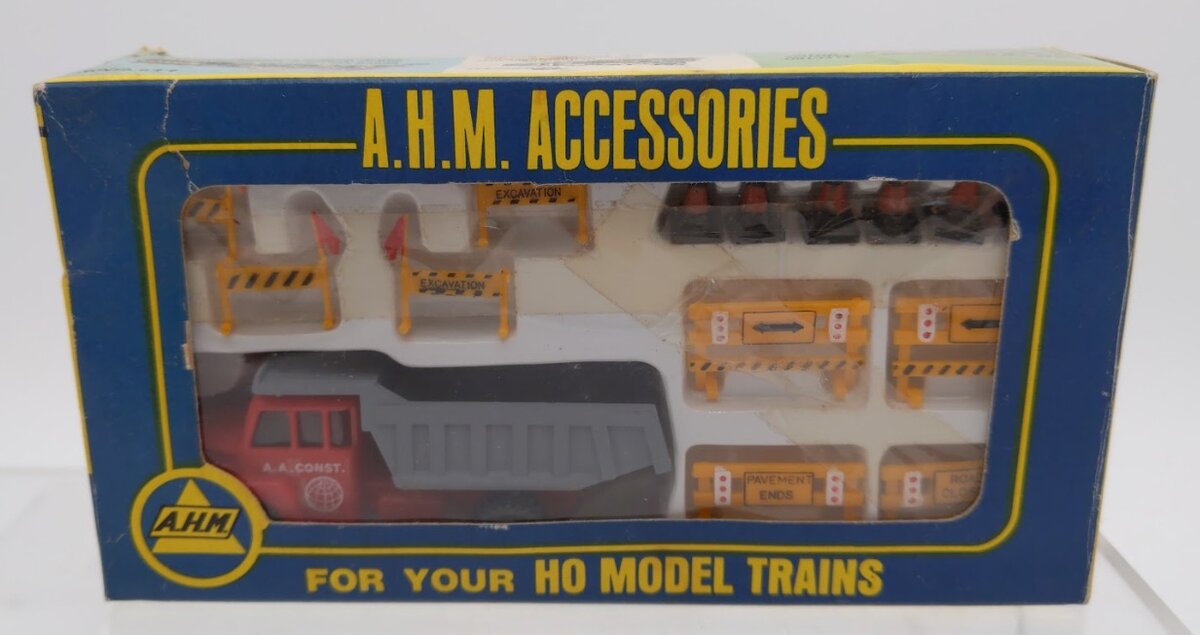A.H.M. 5614 HO Construction Set Signs Barriers with Dump Truck and Traffic Cones