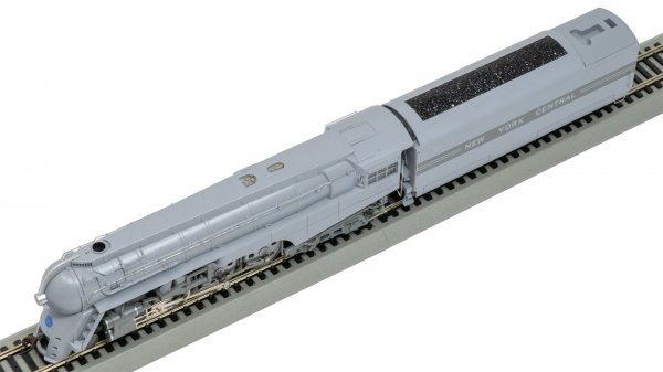 Bachmann 56604 HO NYC Dreyfuss Streamlined Hudson Steam Locomotive #5452