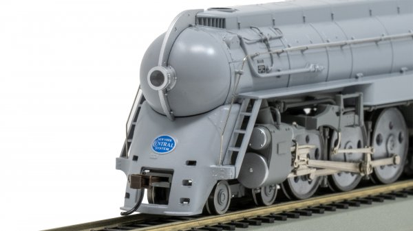 Bachmann 56604 HO NYC Dreyfuss Streamlined Hudson Steam Locomotive #5452