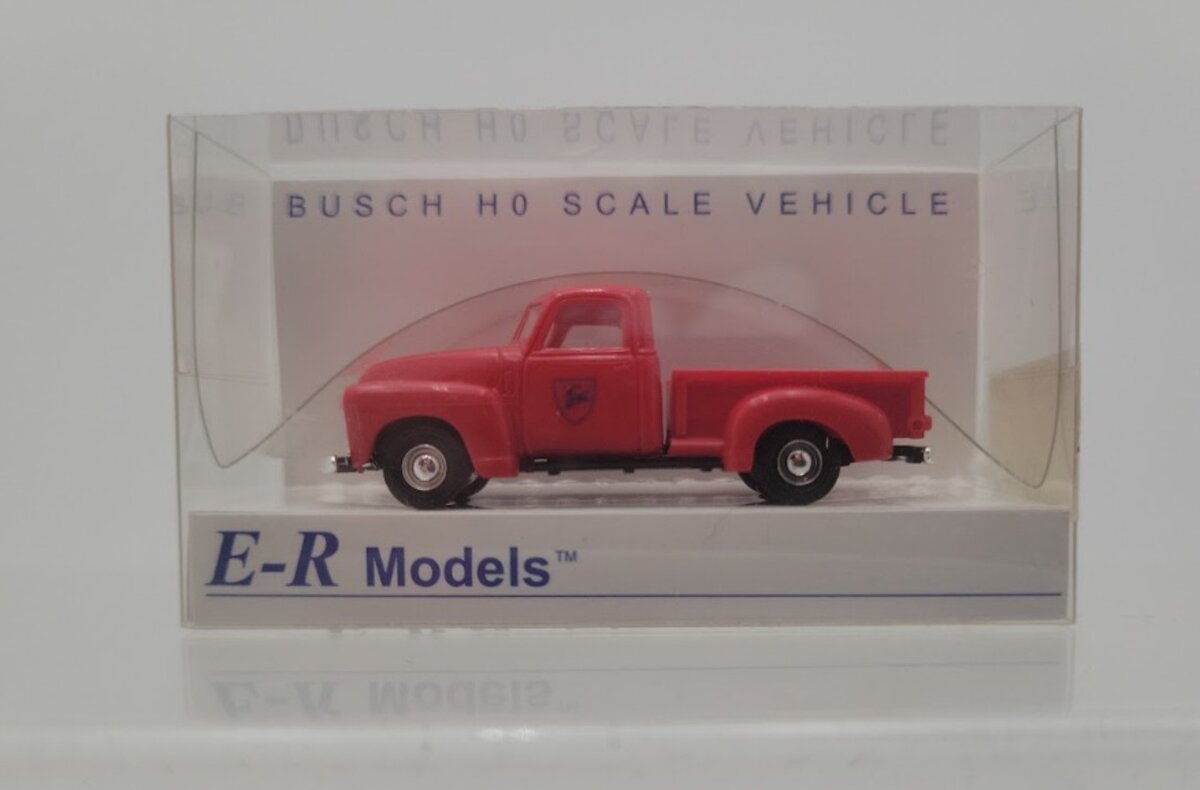 Busch 040-92112 HO Scale Red Delaware & Hudson '50 Chevy Pickup