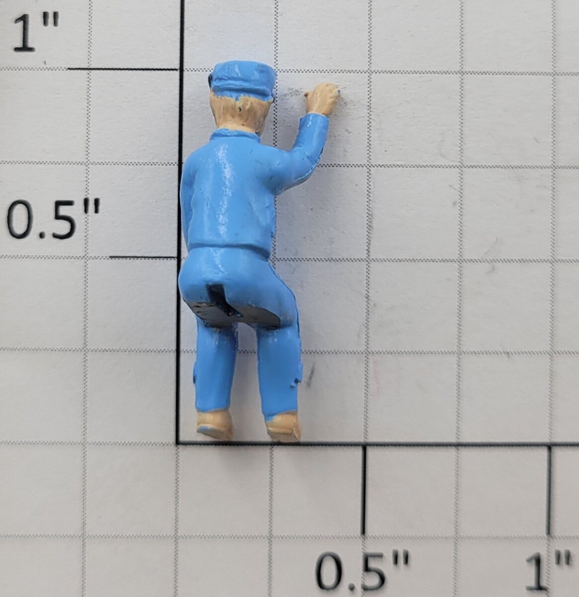 Acme 11000-4 O Waiving Locomotive Engineer Figure