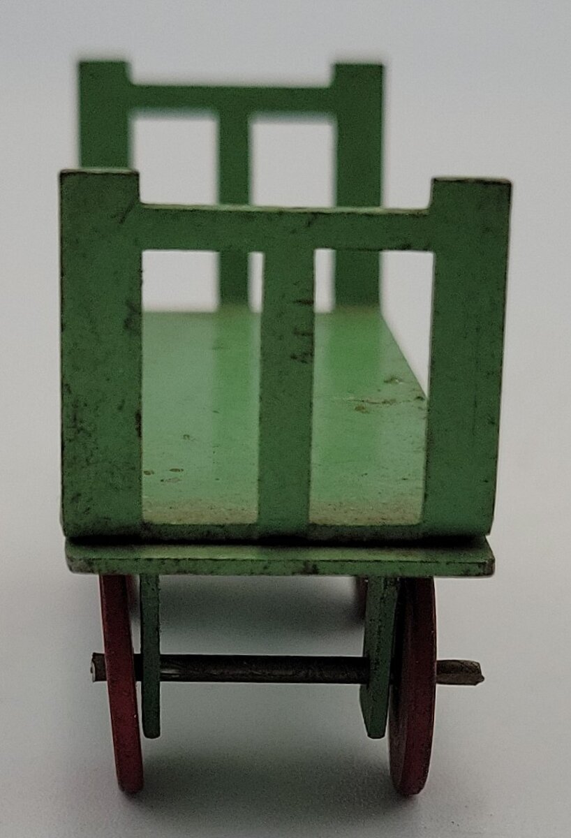 American Flyer 586A-1X Baggage Cart without Porter Figure