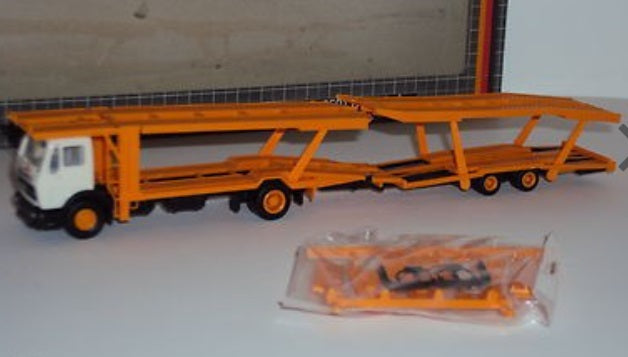 Herpa 806150 HO Yellow Mercedes-Benz DB Cab with Auto Transporter
