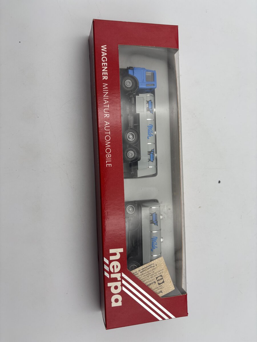 Herpa 820018 HO Milk Transporter MAN F8 with Trailer