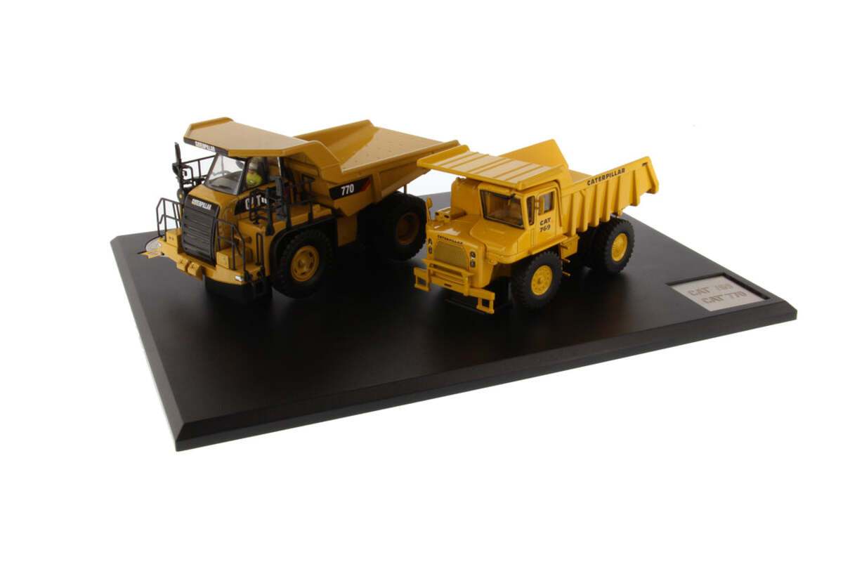 DieCast Masters 85562 1:50 Caterpillar 769 & Caterpillar 770 Off Highway Truck