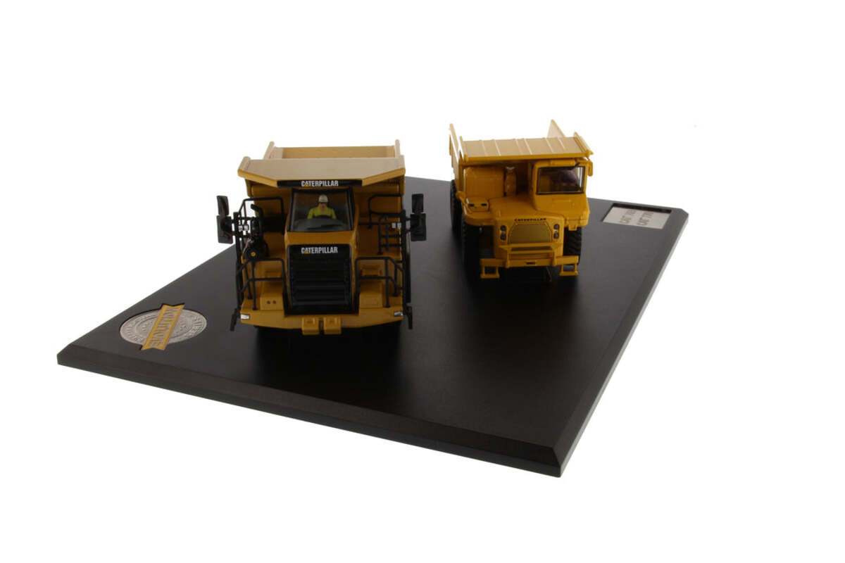 DieCast Masters 85562 1:50 Caterpillar 769 & Caterpillar 770 Off Highway Truck