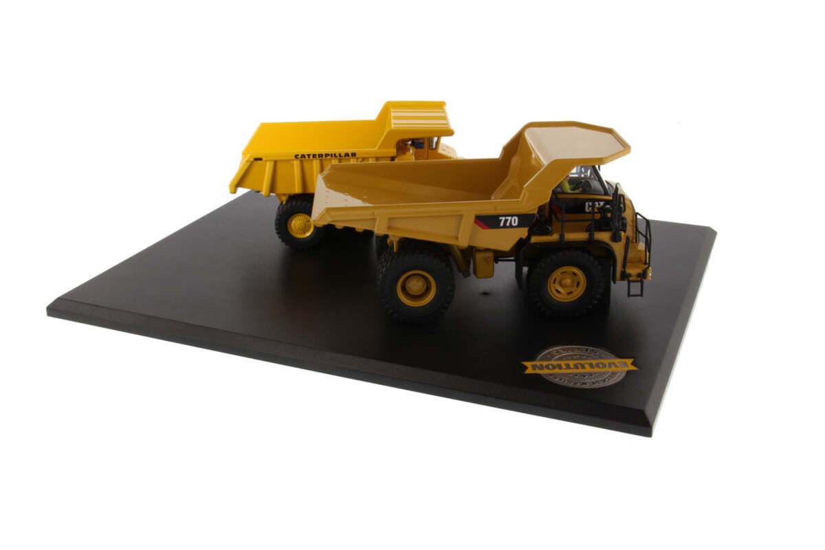 DieCast Masters 85562 1:50 Caterpillar 769 & Caterpillar 770 Off Highway Truck