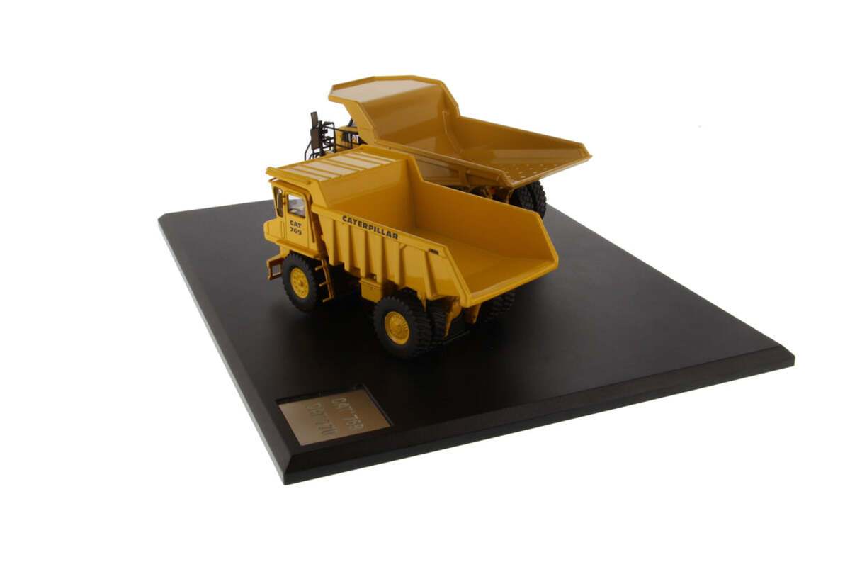 DieCast Masters 85562 1:50 Caterpillar 769 & Caterpillar 770 Off Highway Truck