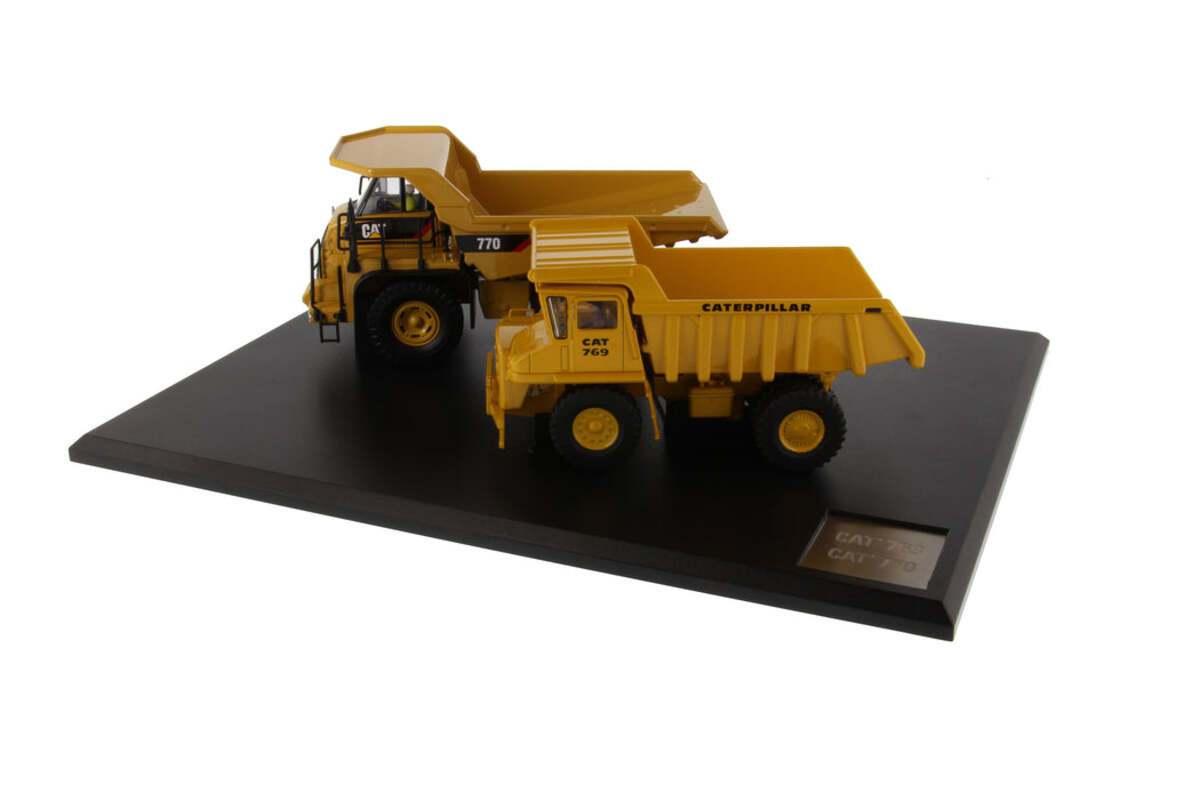 DieCast Masters 85562 1:50 Caterpillar 769 & Caterpillar 770 Off Highway Truck