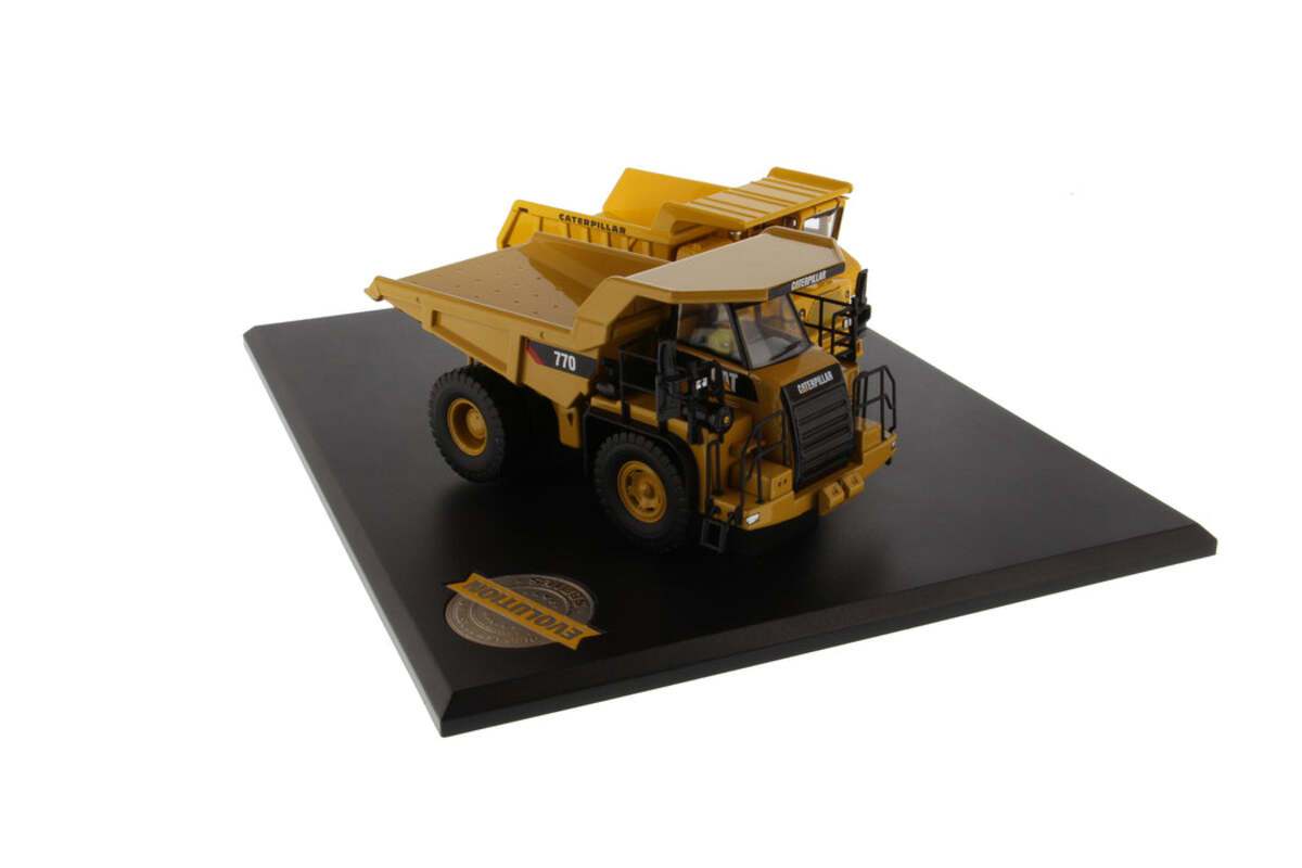 DieCast Masters 85562 1:50 Caterpillar 769 & Caterpillar 770 Off Highway Truck