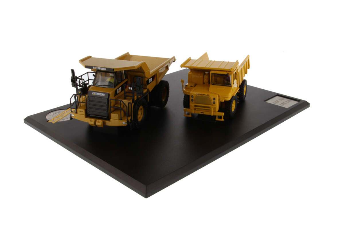 DieCast Masters 85562 1:50 Caterpillar 769 & Caterpillar 770 Off Highway Truck