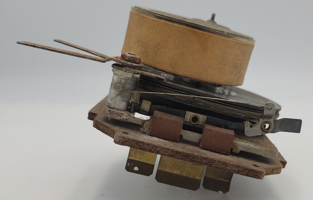 Noma-Phono M-1 Noma Station Phonograph Mechanism & Record / Parts or Restoration
