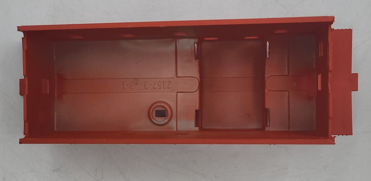 Lionel 2357-3A-16534  D & H Co. Red Caboose Body Shell