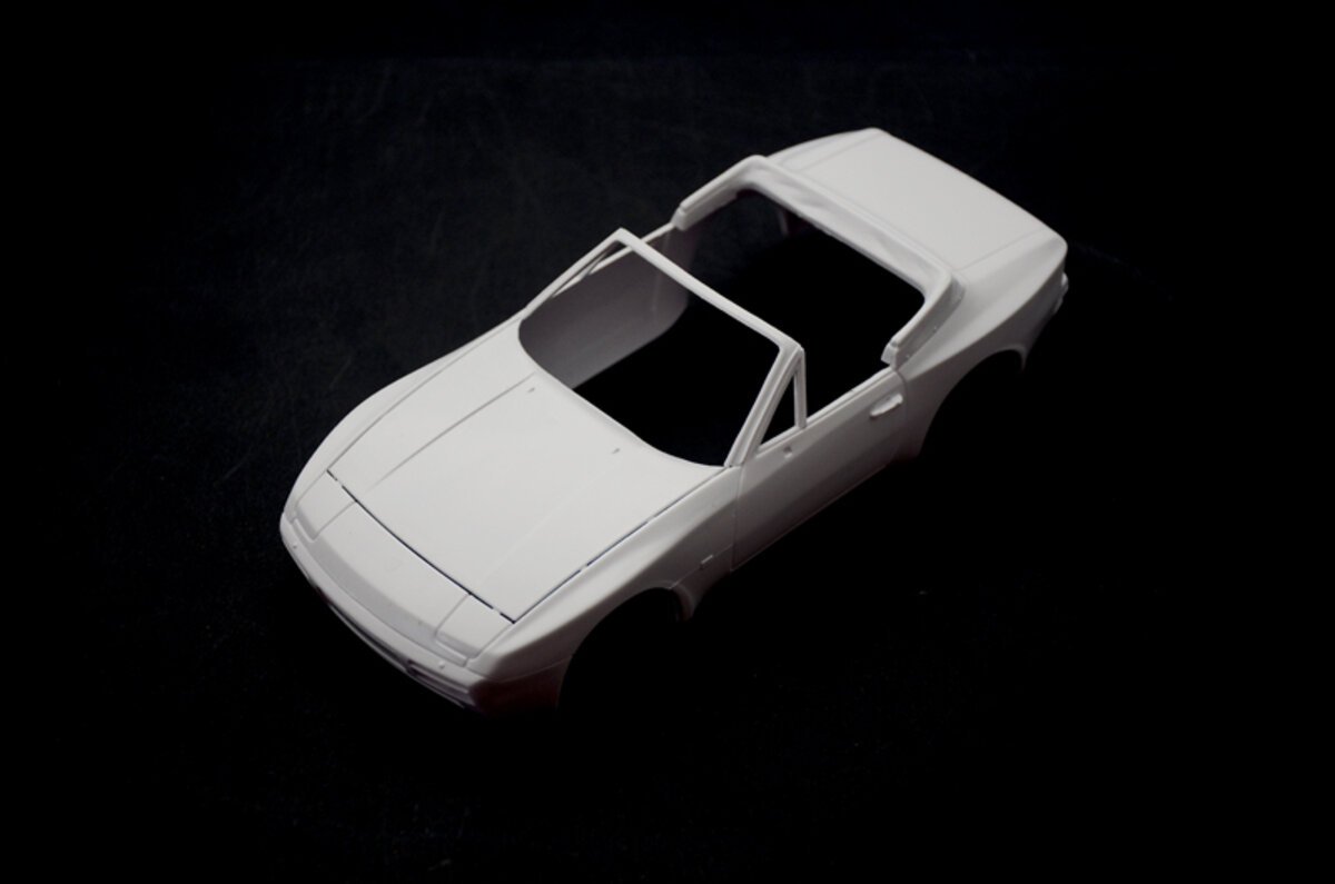 Italeri 3646 1:24 Porsche 944S Cabrio Plastic Model Car Kit