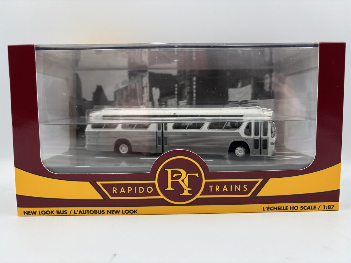 Rapido Trains 753070 HO Unlettered Deluxe Bus White