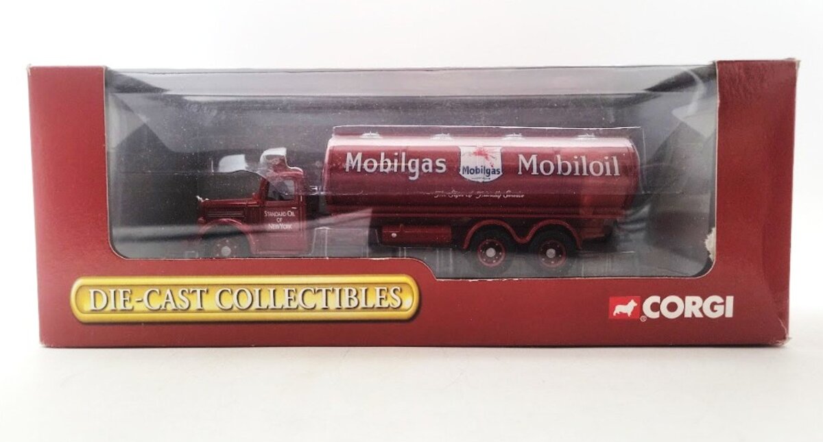 Corgi 50901 1:50 Scale Mobilgas Mack LJ 6-Wheel Oval Tanker