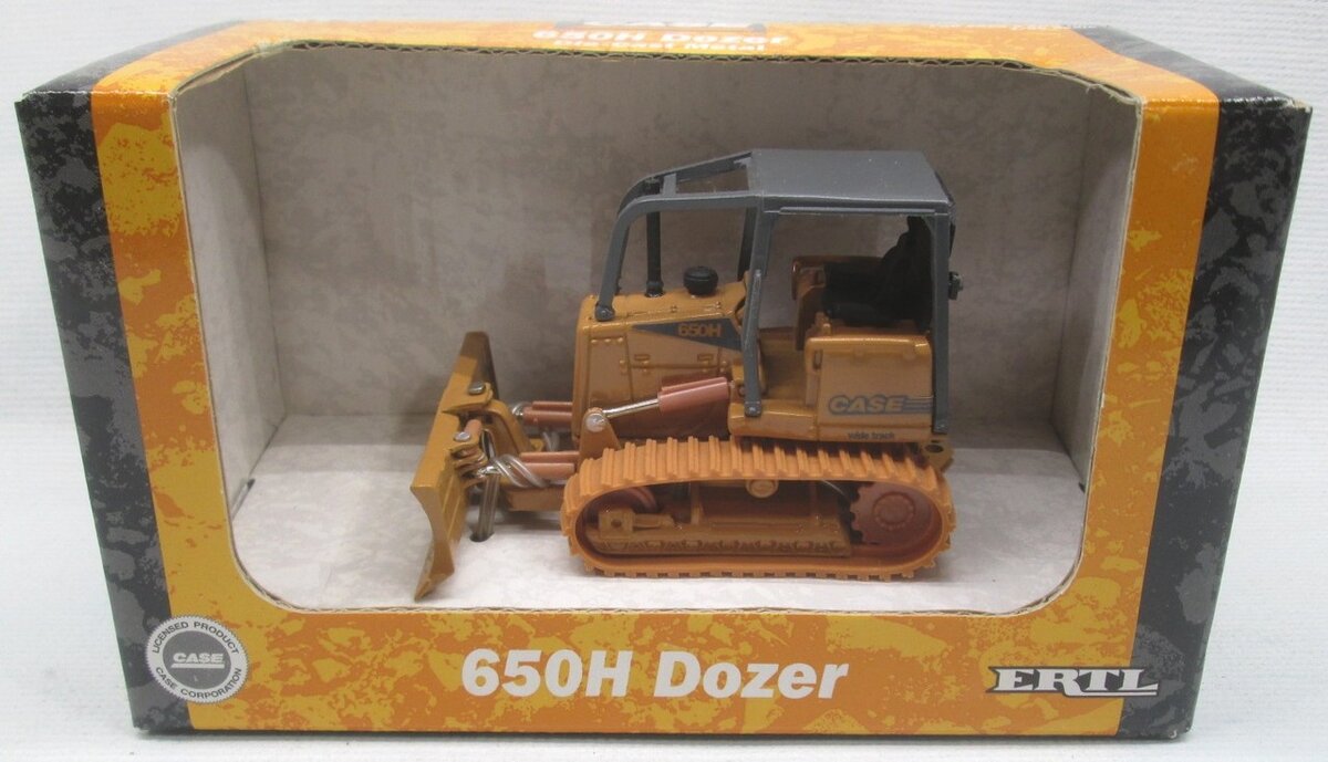 Ertl 14104 1:50 Scale John Deere 650H Dozer NIB