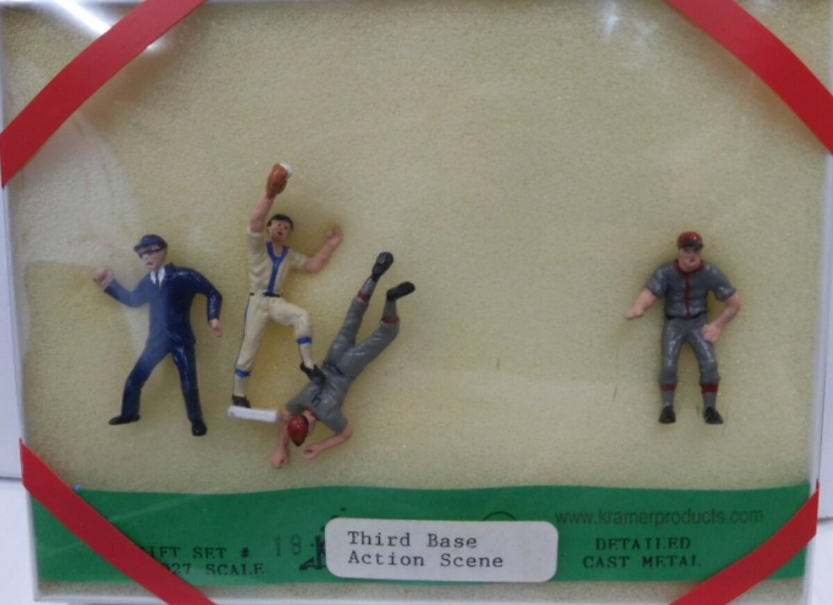 Kramer 18 O/027 Baseball Players Third Base Sliding Figures Cast Metal(Set of 4)