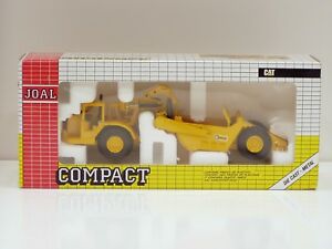 Joal 219 1:70 Scale Compact CAT 631D Scraper and Grader