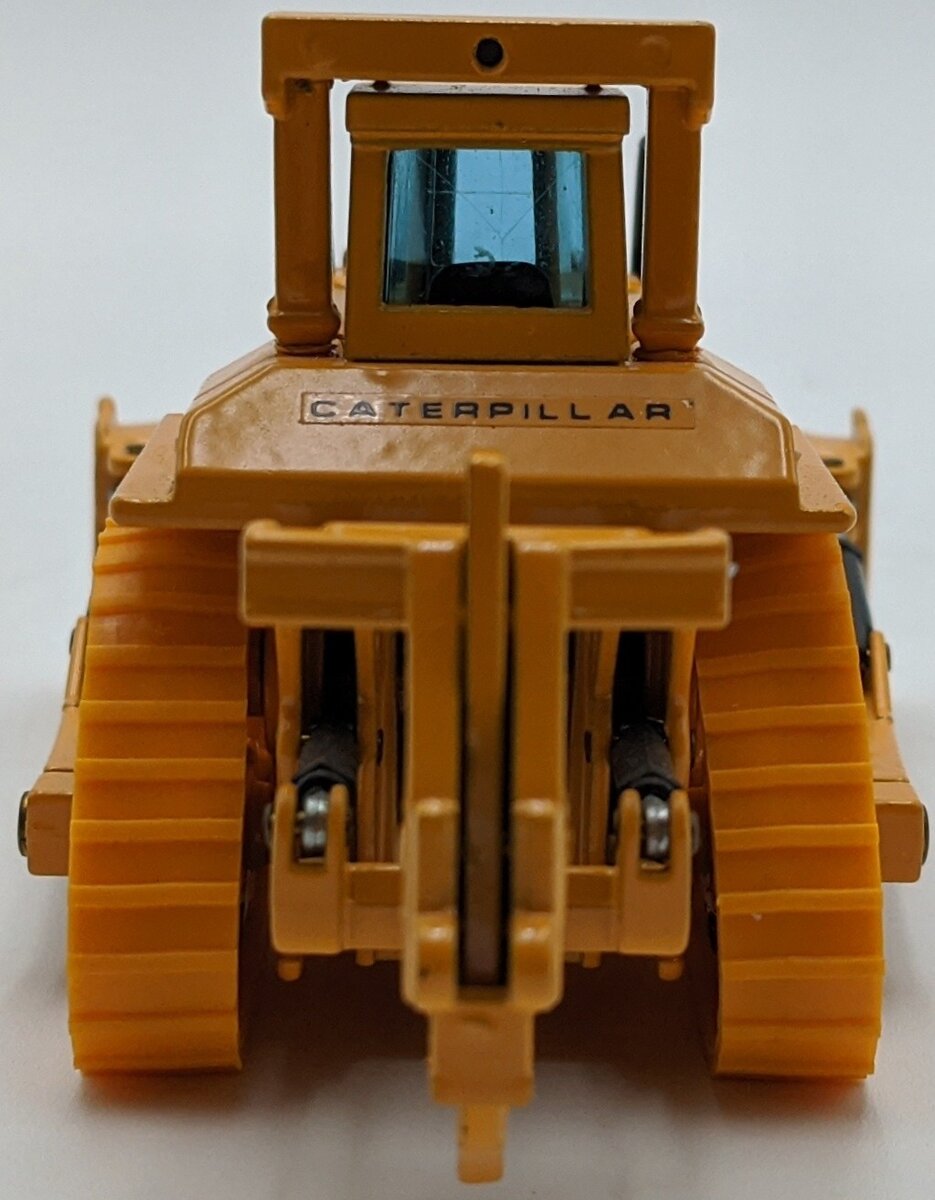 Joal 220 1:70 Caterpillar D10 Dozer Chain Tractor