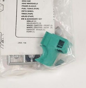 Athearn 5665 HO Undecorated Green Conventional Tractor Plastic Kit