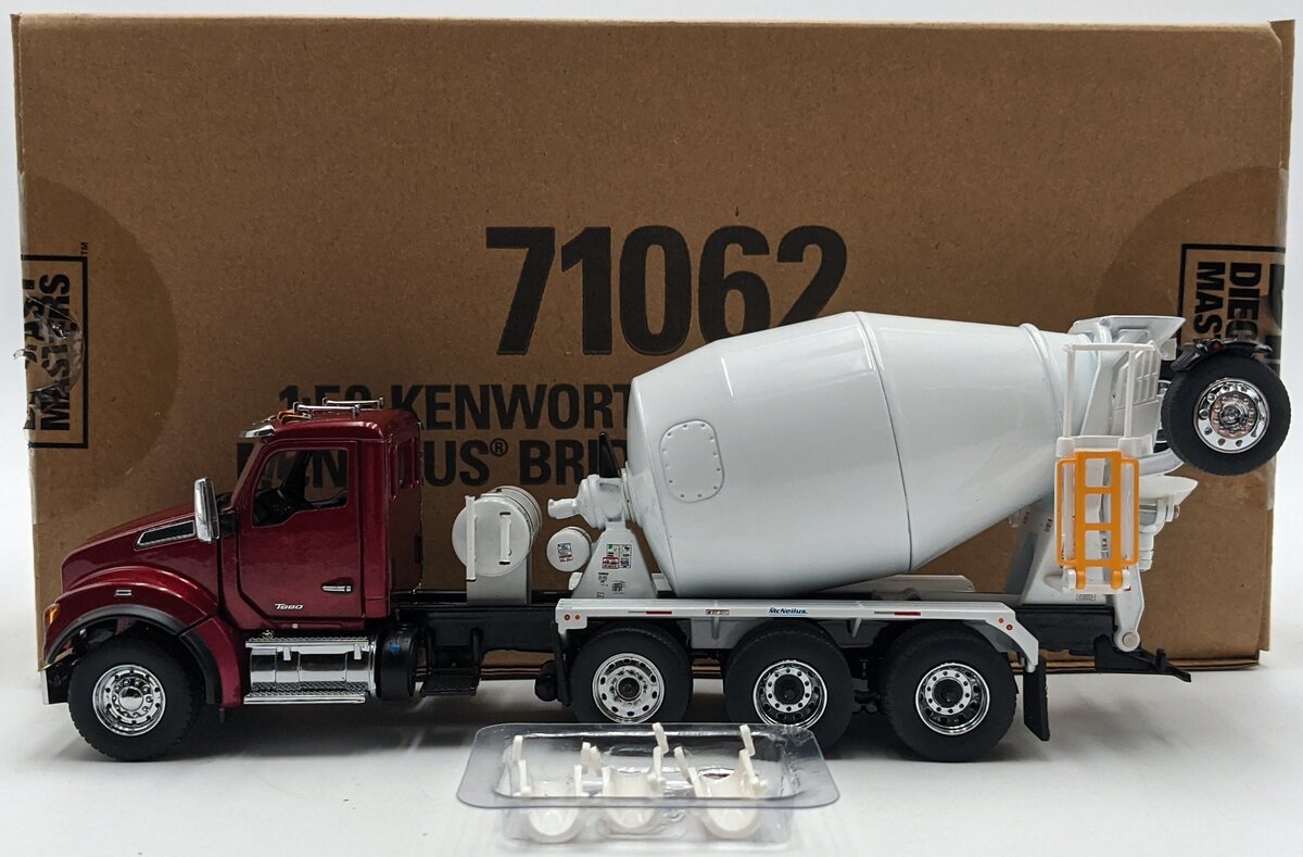DieCast Masters 71062 1:50 Kenworth T880 SBFA w/McNeilus Bridgemaster Mixer