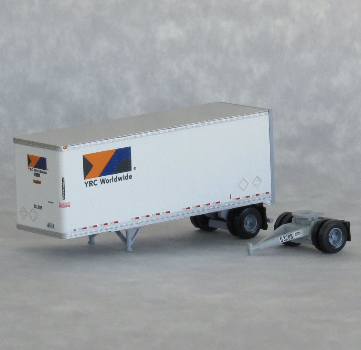 Trainworx Inc. 42890-01 N YRC Freight 28' Pup Trailer #131422