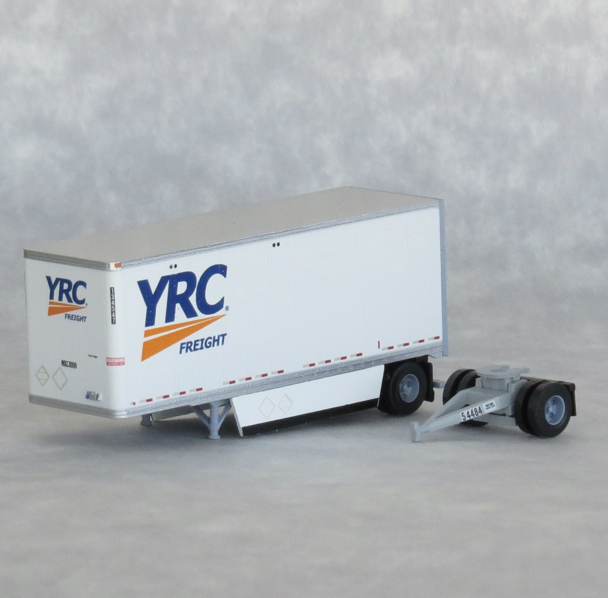Trainworx Inc. 42890-03 N YRC Freight 28' Pup Trailer #134547