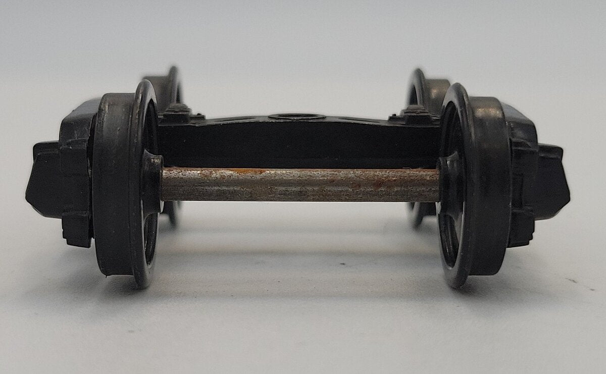 Weaver P748-1 Plastic Sprung 2-Rail 4-Wheel Archbar Freight Trucks