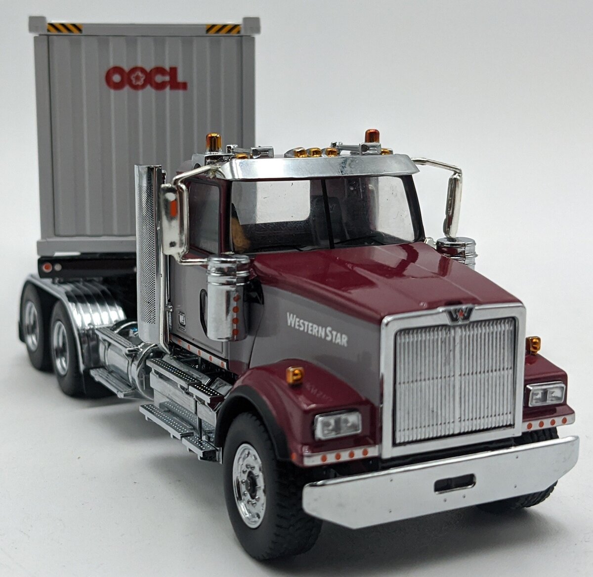 DieCast Masters 71064 1:50 Western Star 4900 SF Day Cab Tandem Tractor