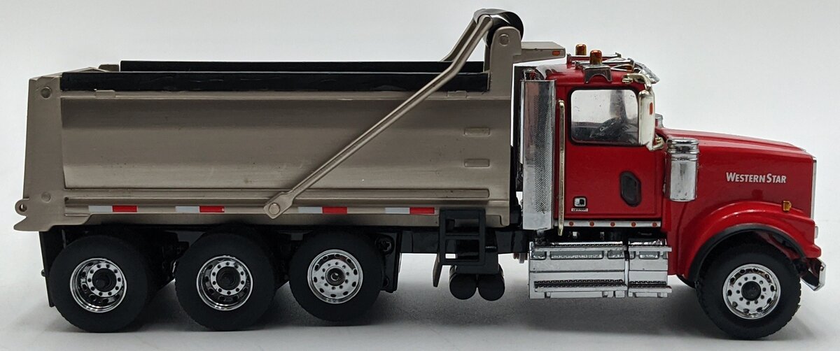 DieCast Masters 71067 1:50 Western Star 4900 SF Dump Truck w/Red Cab & Dump Body