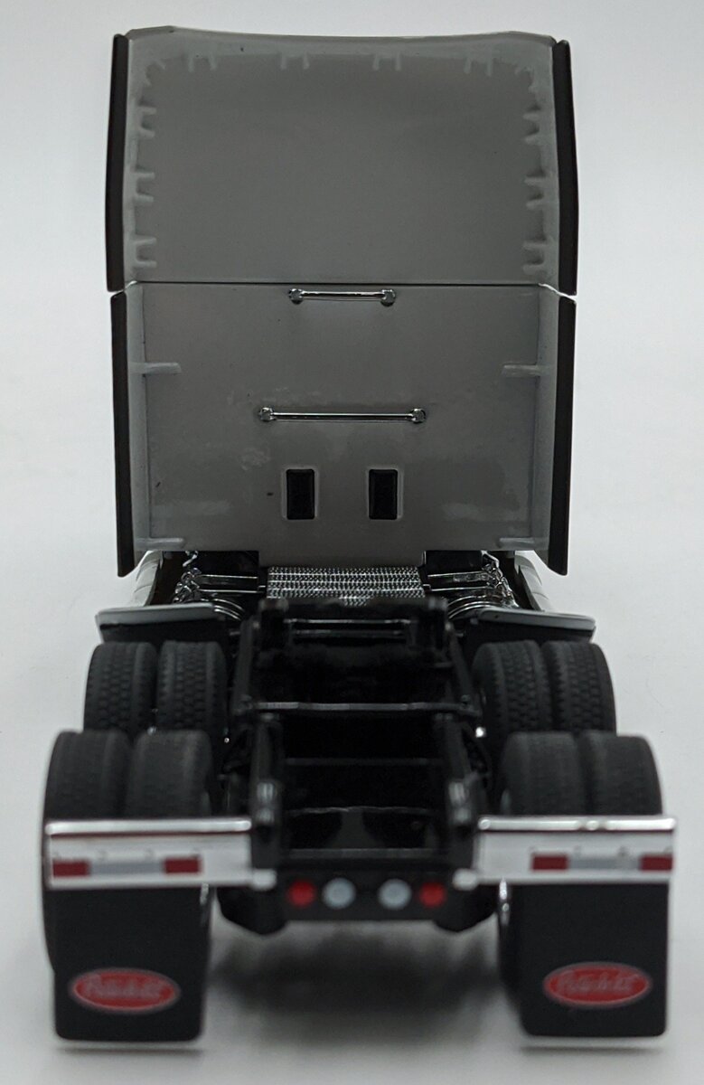 DieCast Masters 71072 1:50 Peterbilt 579 UltraLoft White Tractor