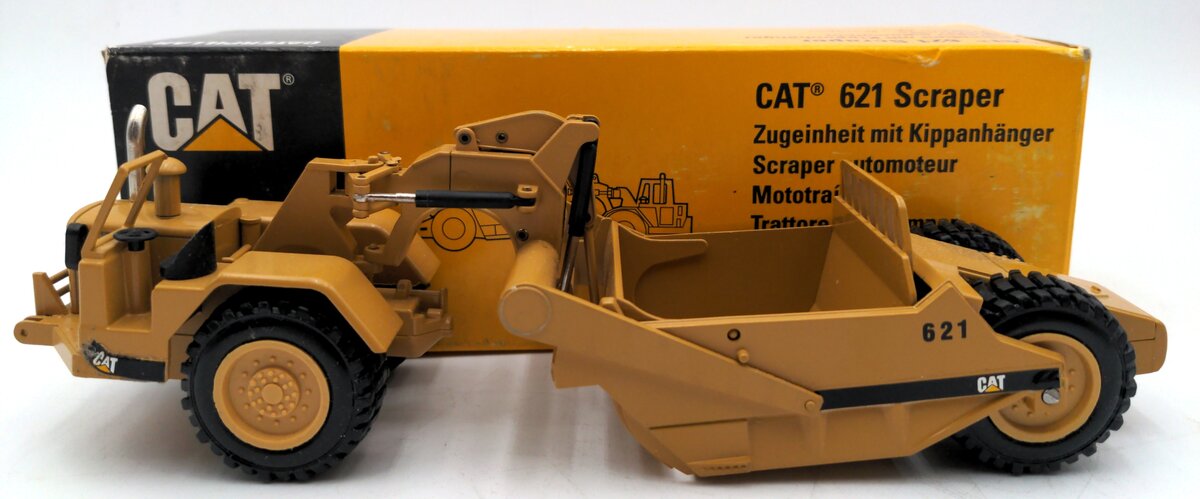 NZG 122 1:50 Caterpillar 621 Wheel Tractor Scraper LN/Box